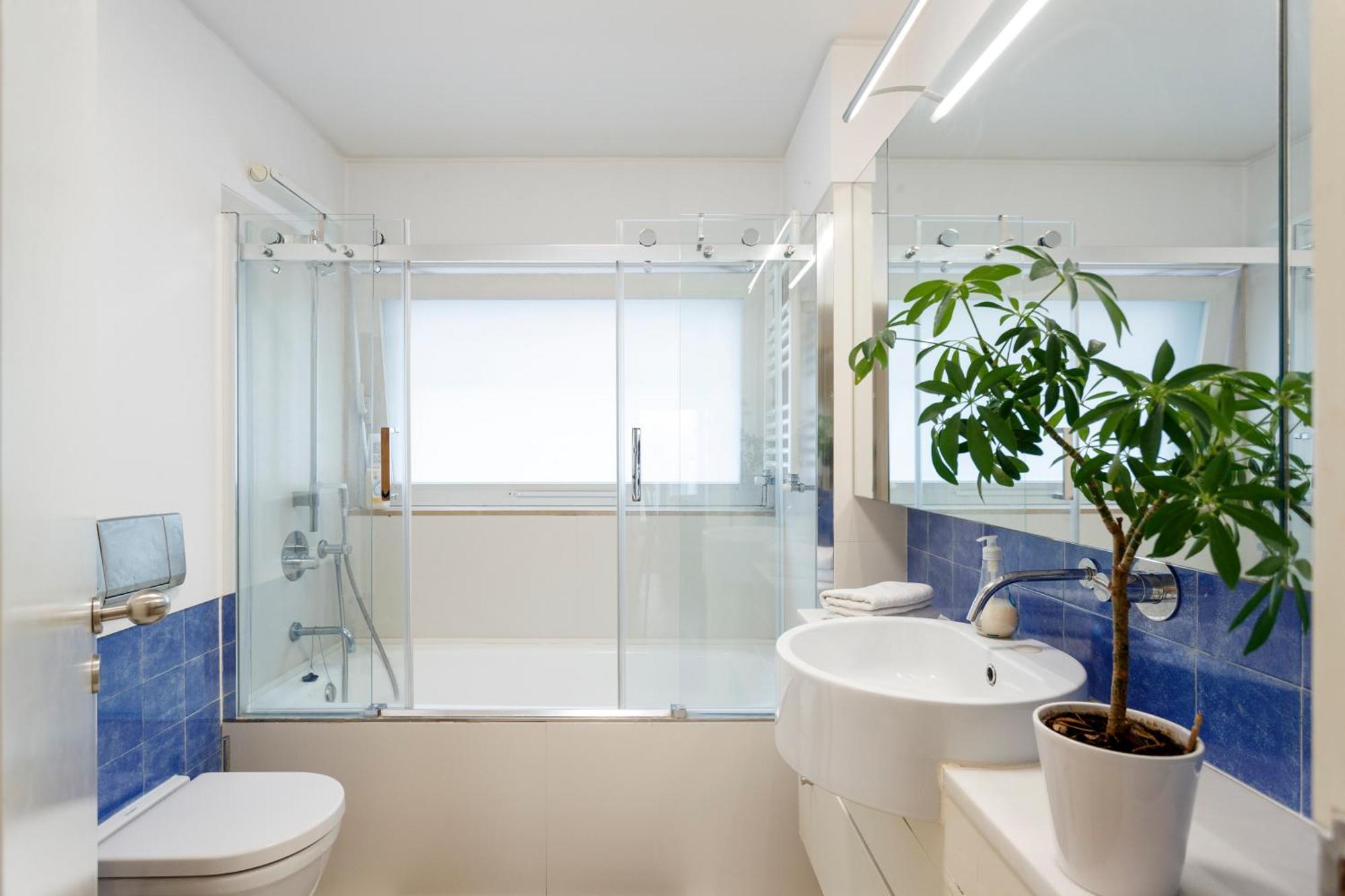 Shared Accommodation In Bairro Alto - Chiado Lisbona Esterno foto