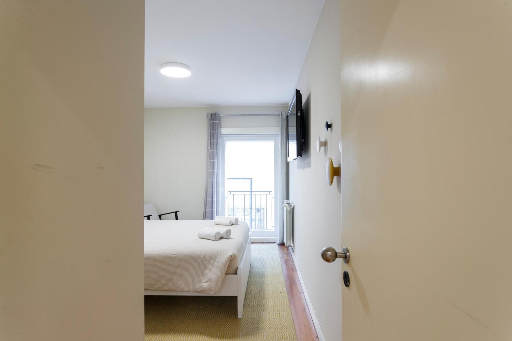 Shared Accommodation In Bairro Alto - Chiado Lisbona Esterno foto