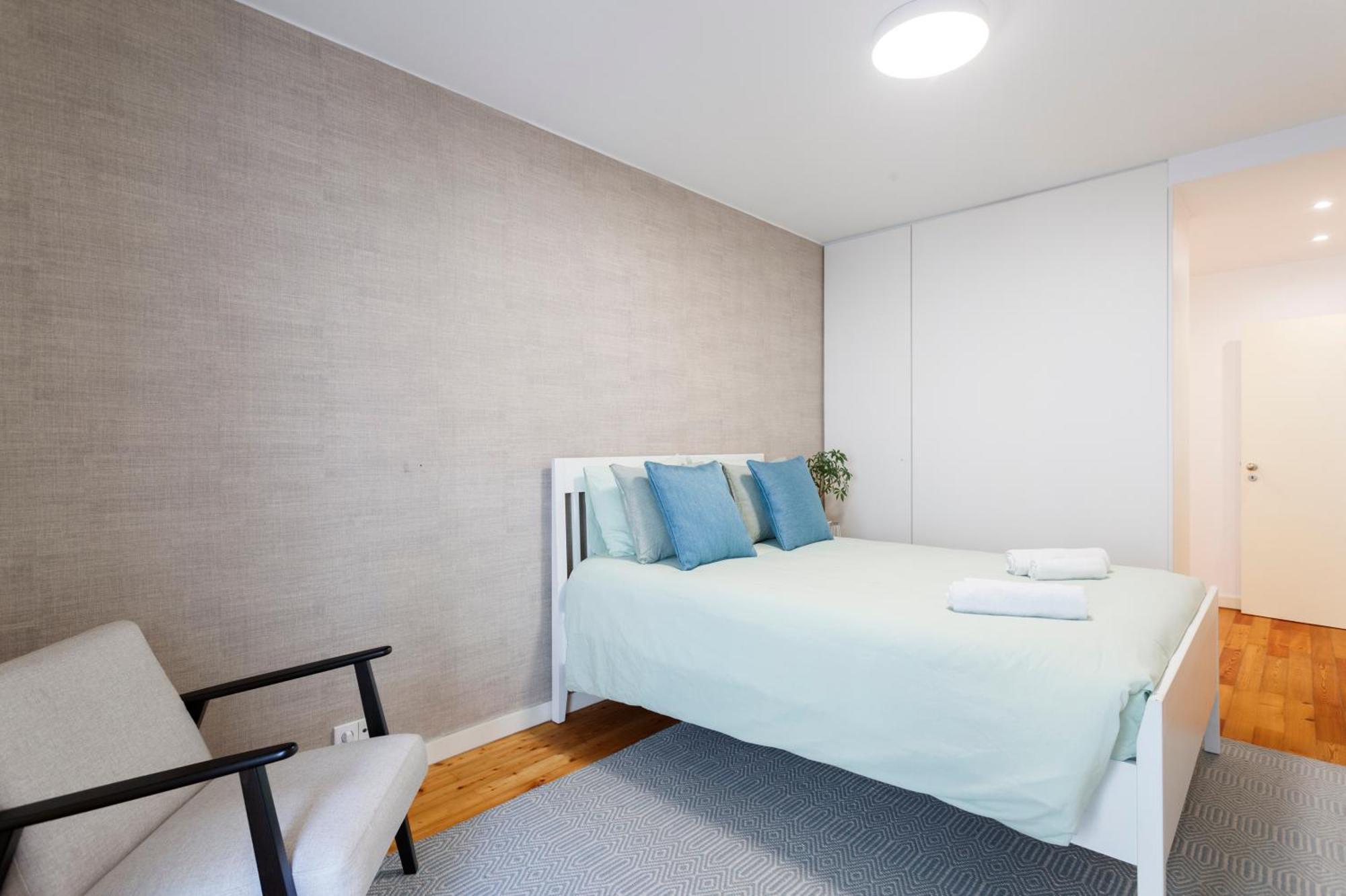 Shared Accommodation In Bairro Alto - Chiado Lisbona Esterno foto