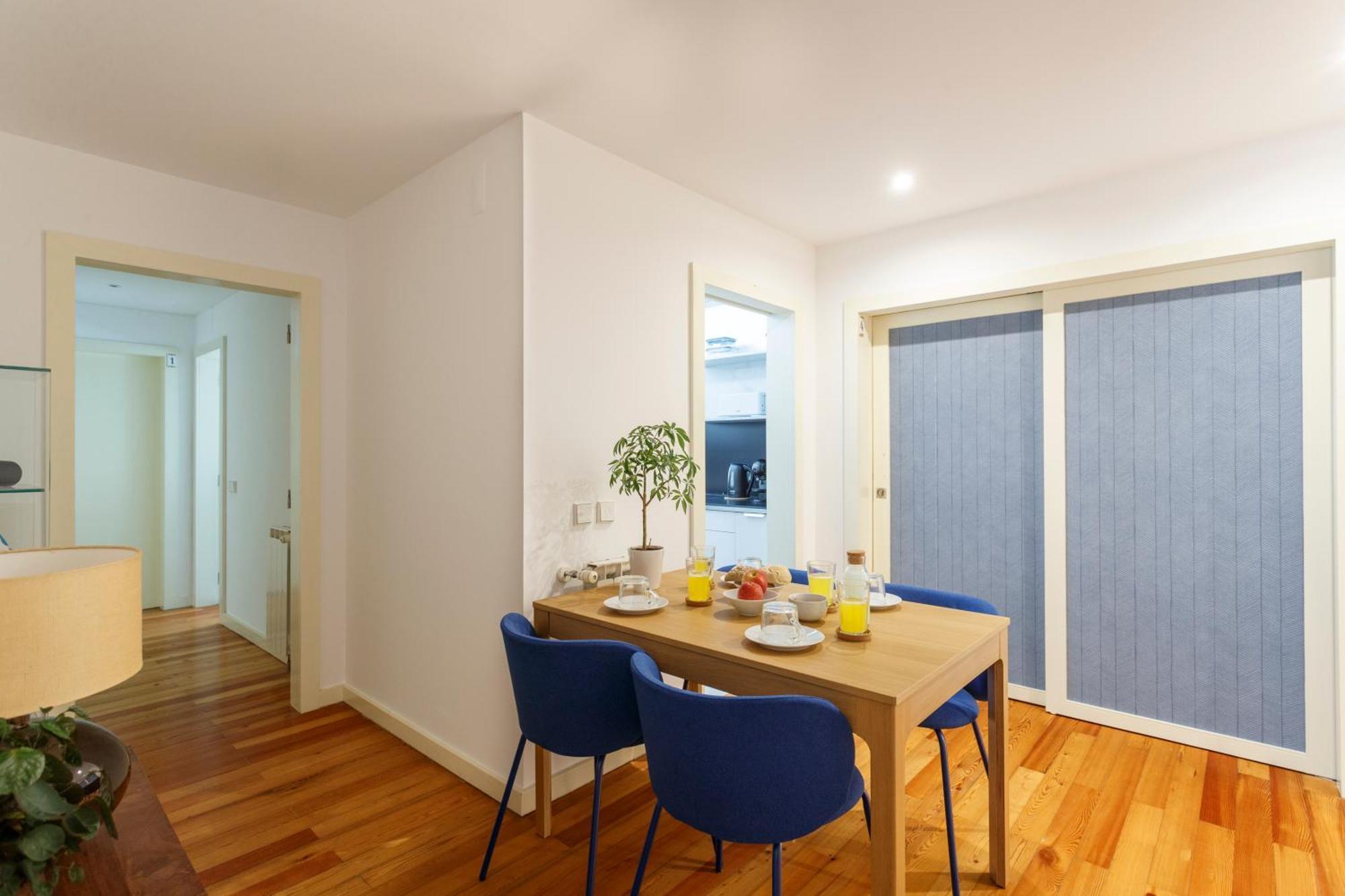 Shared Accommodation In Bairro Alto - Chiado Lisbona Esterno foto