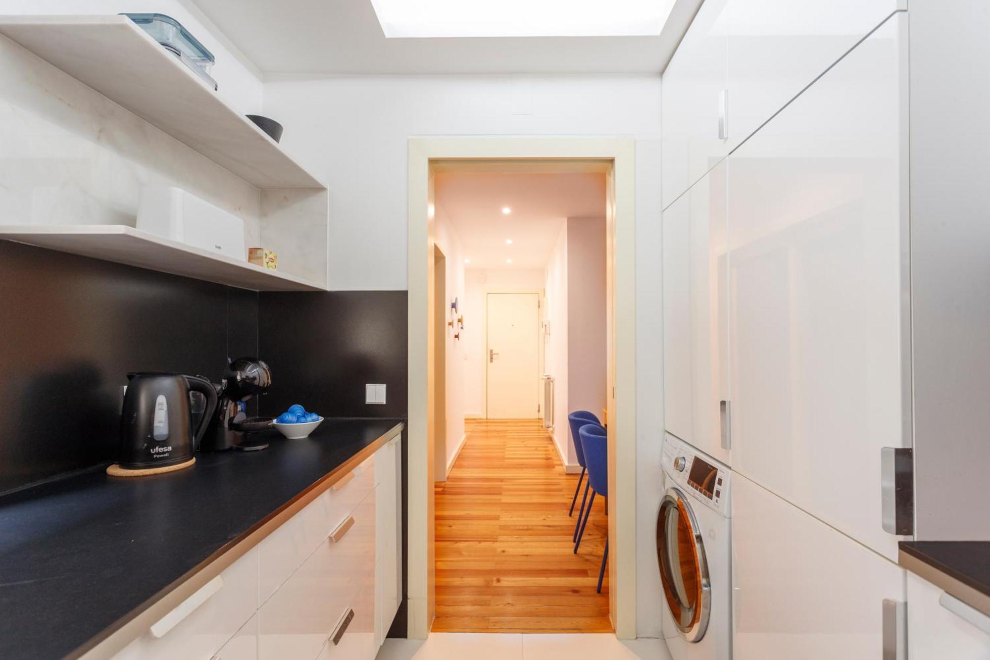 Shared Accommodation In Bairro Alto - Chiado Lisbona Esterno foto